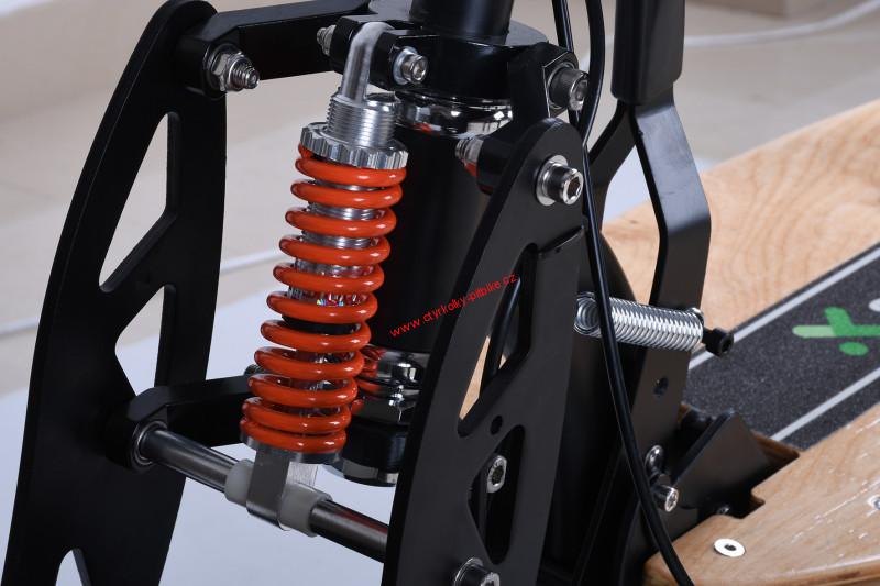 Elektrokoloběžka XT02 48V černá